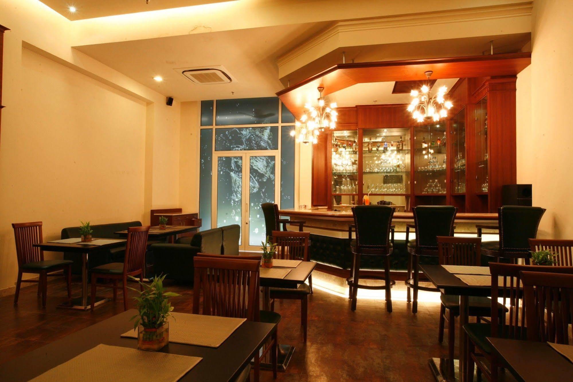 Ambrosia Sarovar Portico Haridwār Eksteriør billede